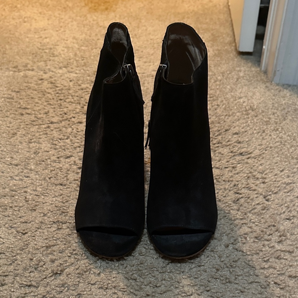 Halogen Black Peep-Toe Ankle Booties
